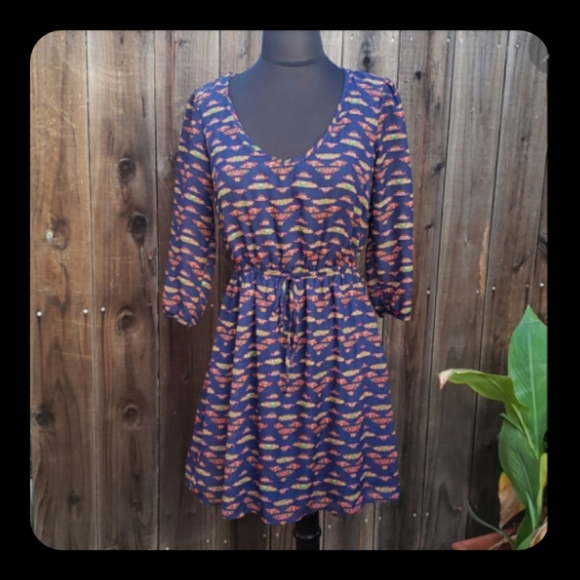 BeBop Dresses & Skirts - Mid-sleeve dress